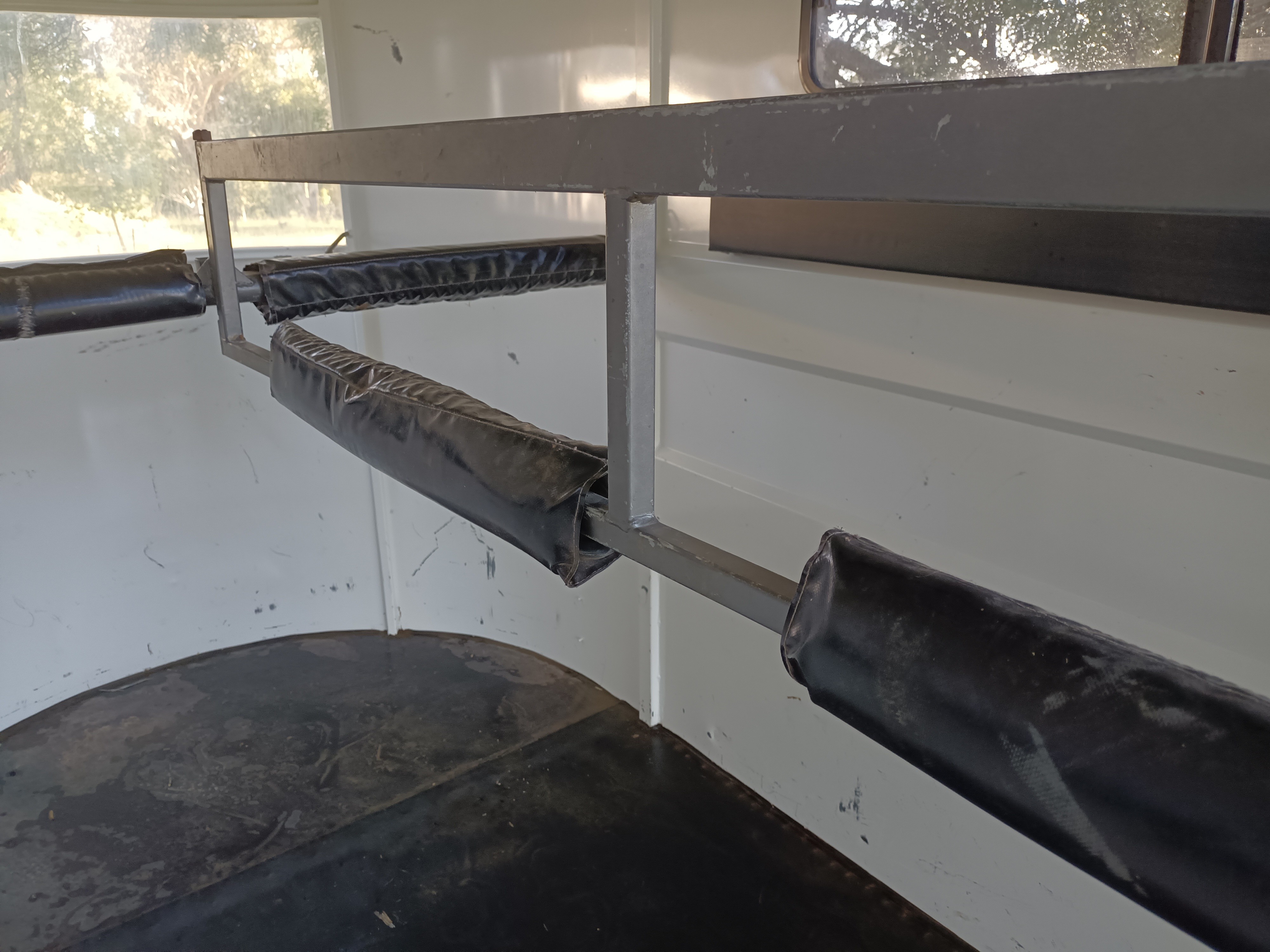 2016 Australian made Straight load  — photo 2 of 7