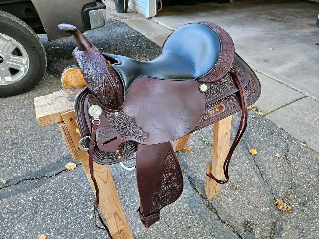 Saddle